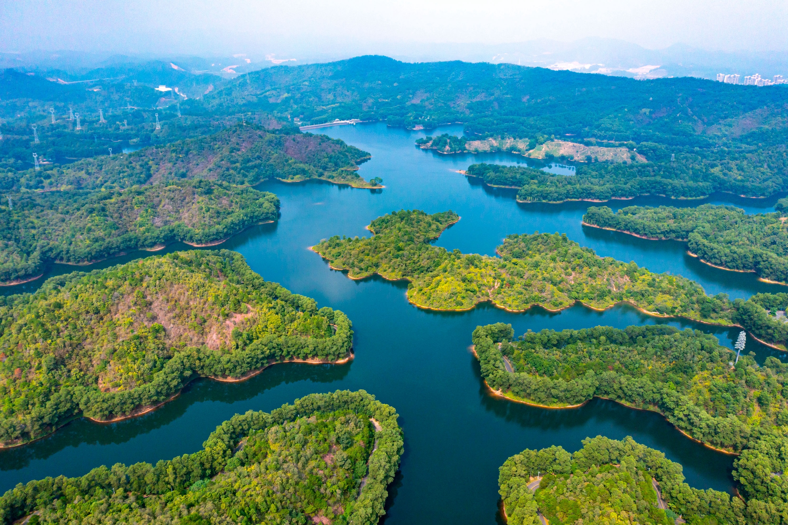 Honghua Lake